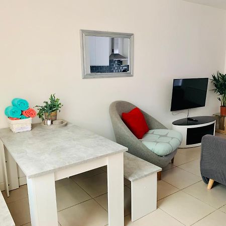 Central Brighton Nr The Train Station - Modern Townhouse With A Private Patio For Holidays, Contractors & Longer Stays Exterior foto